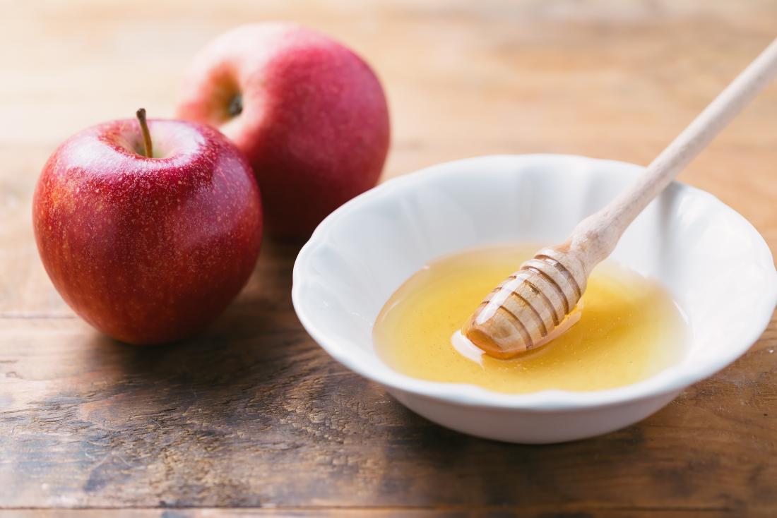 Вместо белого сахара используйте мед или фрукты